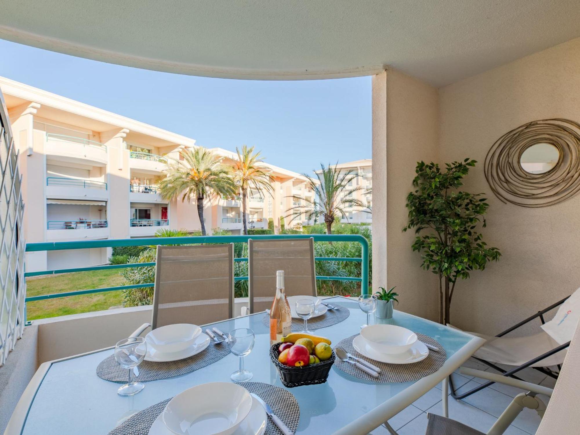 Apartment Le Cesaree-5 By Interhome Fréjus Eksteriør bilde