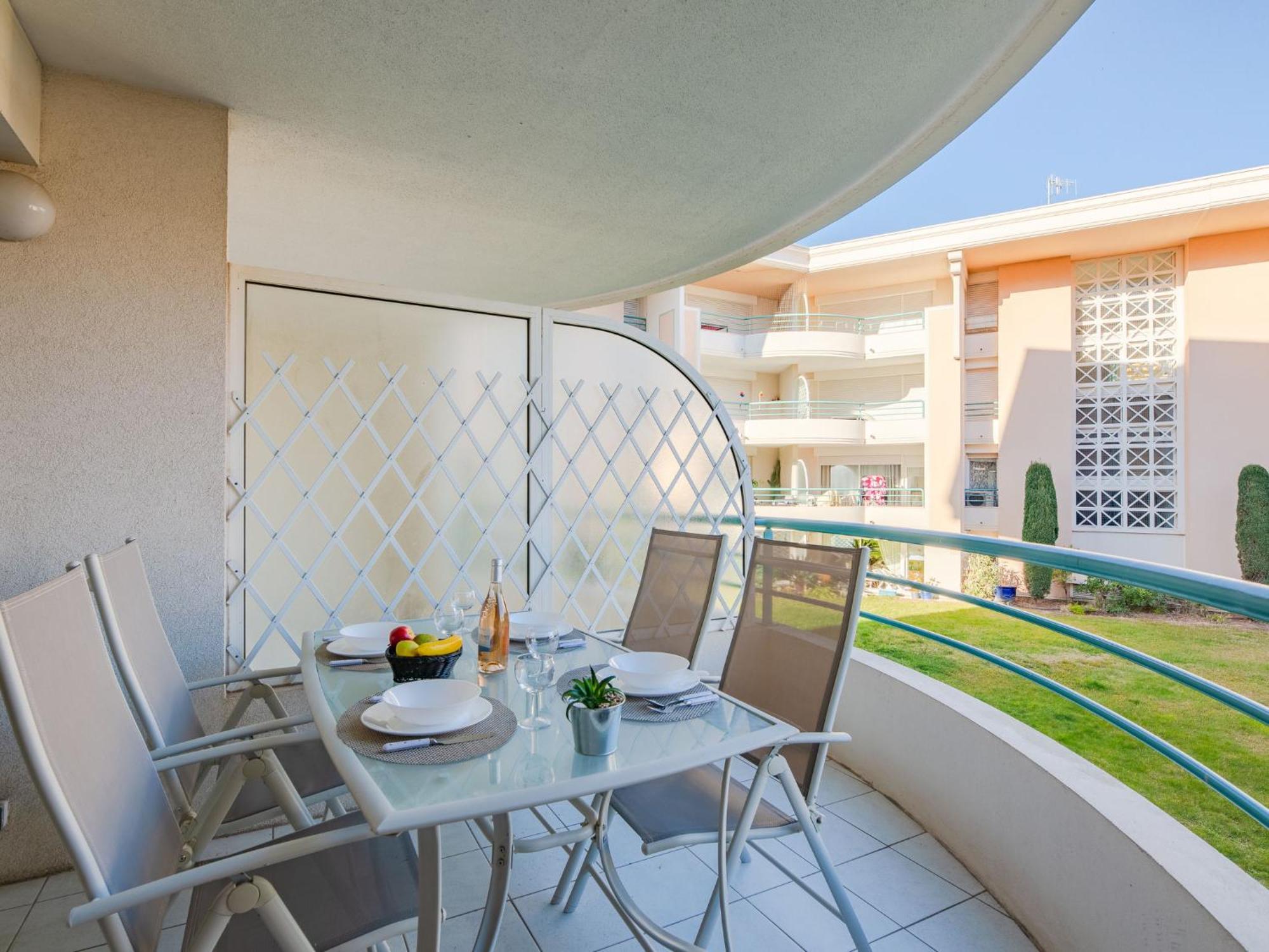 Apartment Le Cesaree-5 By Interhome Fréjus Eksteriør bilde